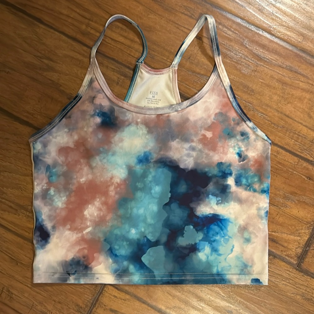 Switch up tank, size medium